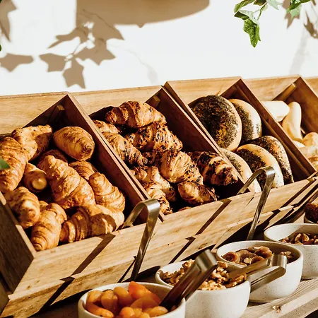 Napa (adults Only) أيا نابا